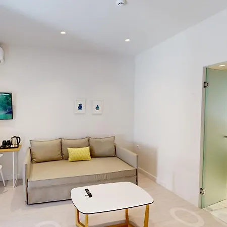 Maritime Apartment *