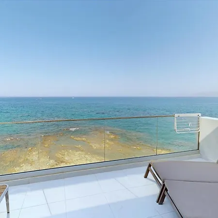 Maritime Apartment *